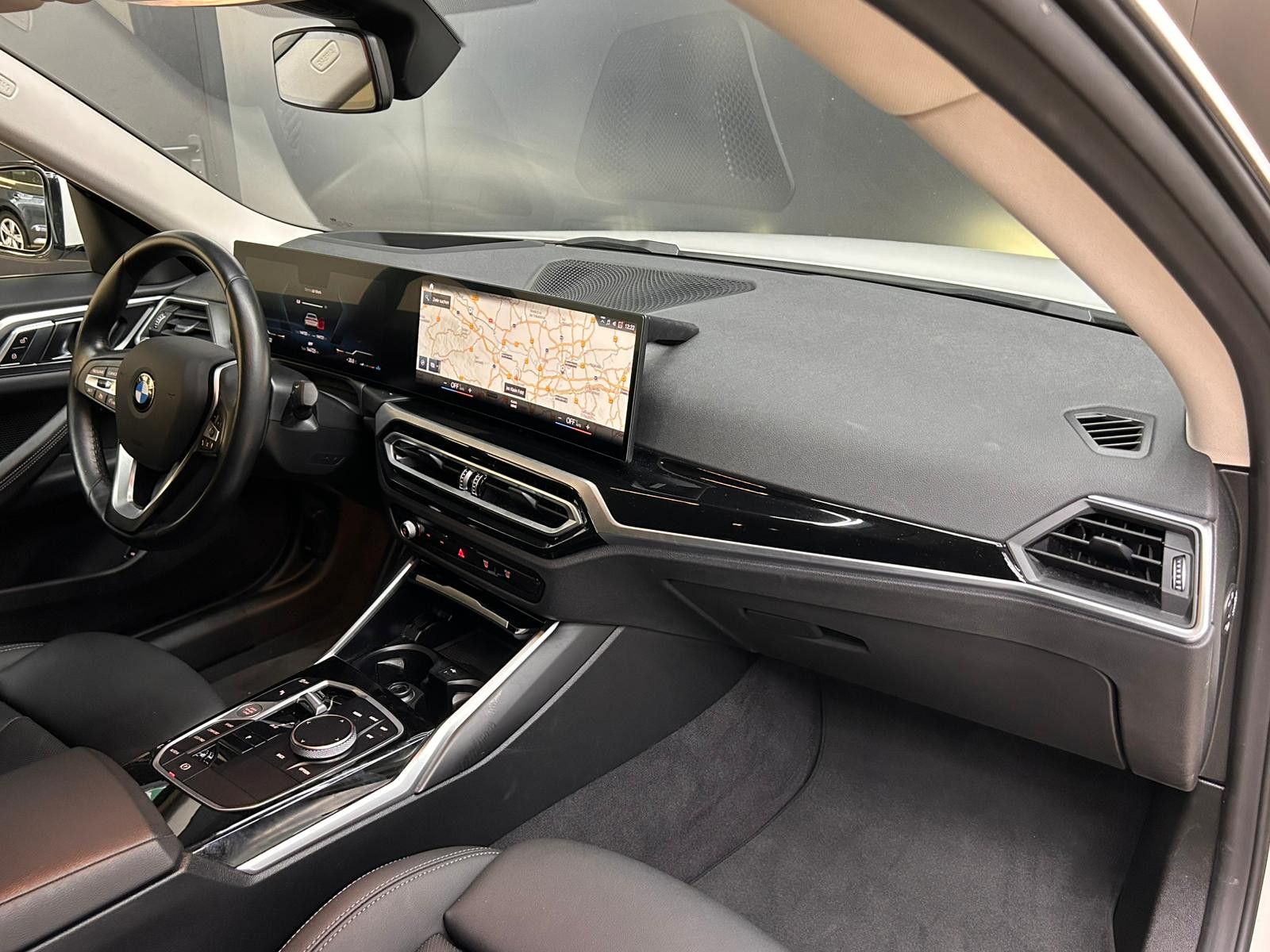 Fahrzeugabbildung BMW 420 Gran Coupé FACEL+VIRTU+LEDER+HEAD+LED+KAM+M