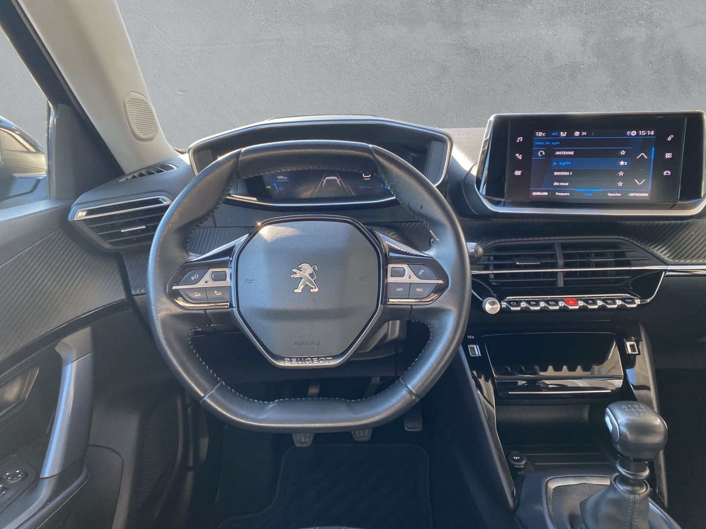 Fahrzeugabbildung Peugeot 2008 Allure 1.2 PureTech 130 EU6d