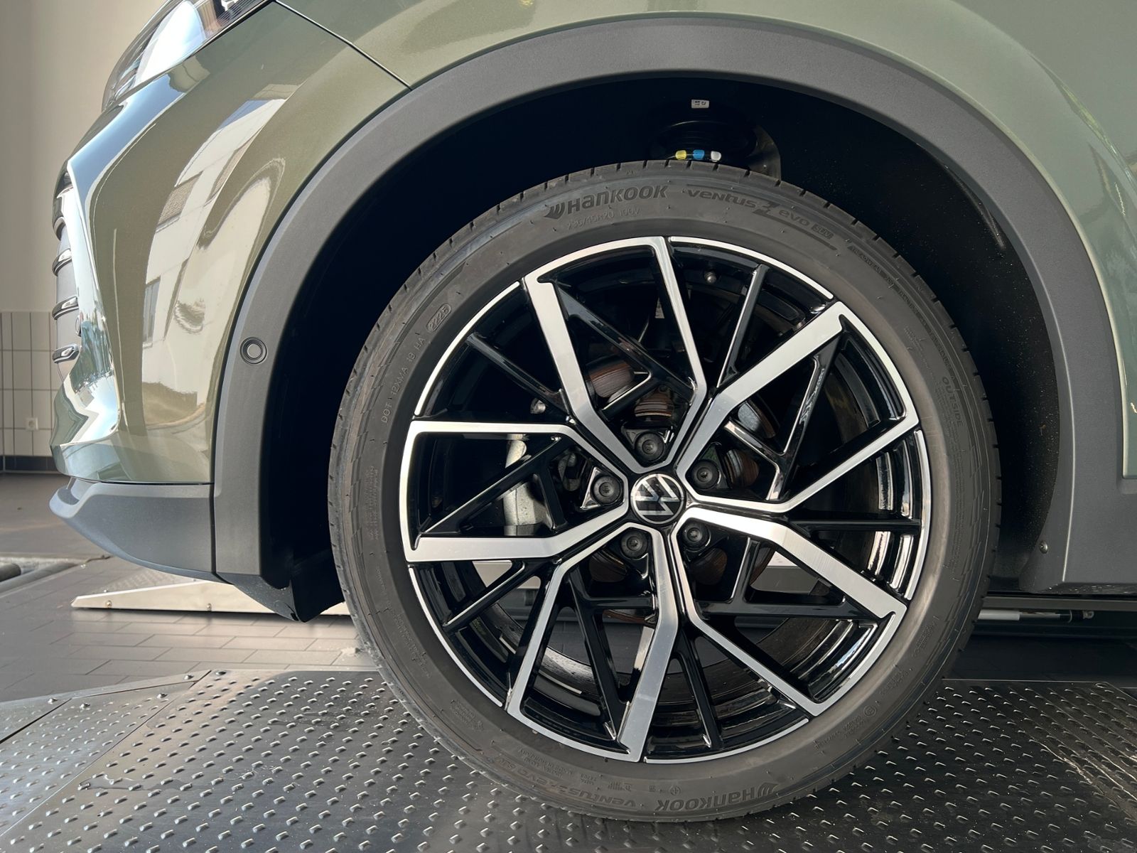 Fahrzeugabbildung Volkswagen Tiguan GOAL 1.5 eTSI DSG *Garantie, AHK, ACC, LE