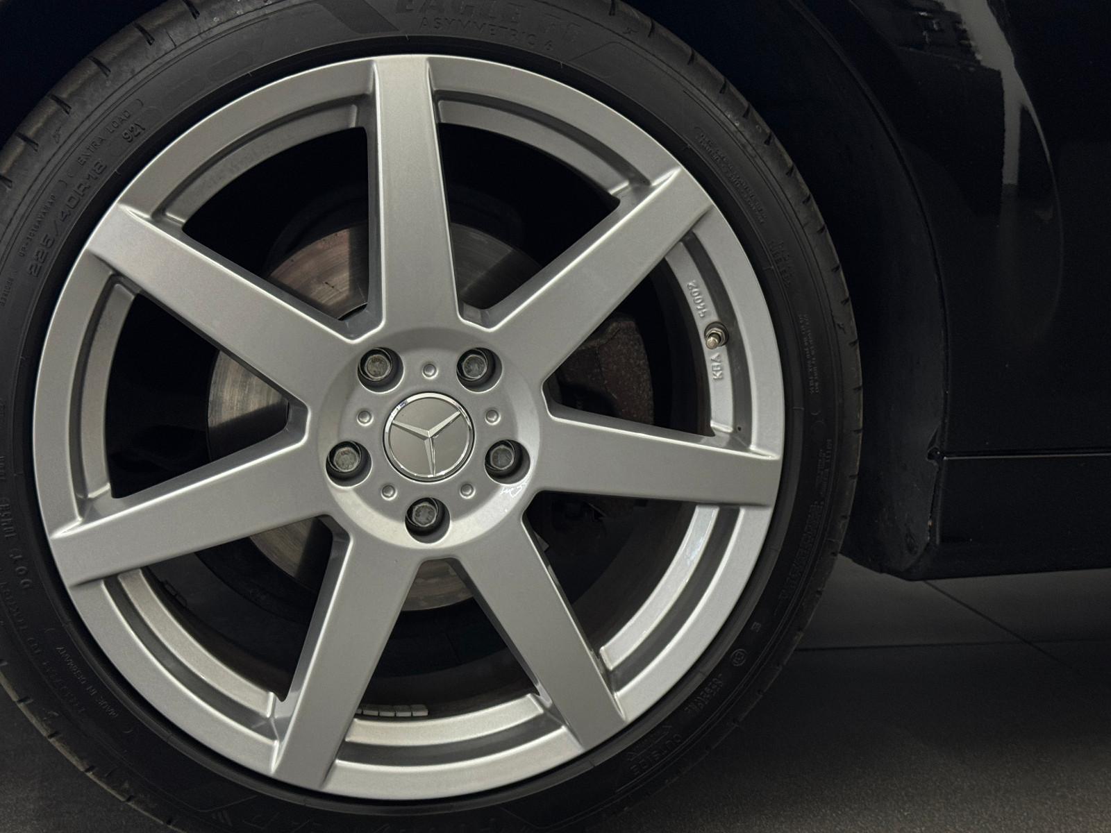 Mercedes-Benz C 180 T-Modell Avantg. NAVI/U-FREI/MB SERVICE!
