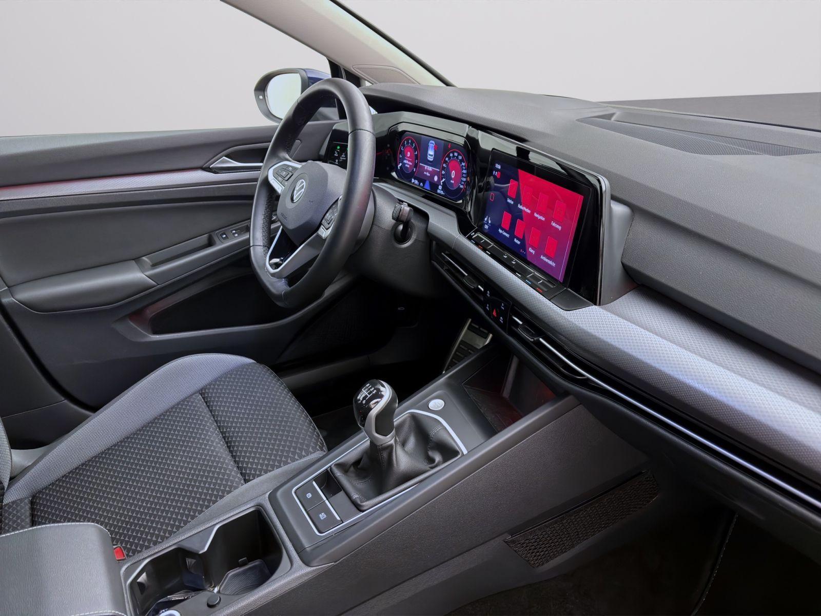 Volkswagen Golf 1.5 TSI ACTIVE STDHZG NAVI HuD SITZHZG