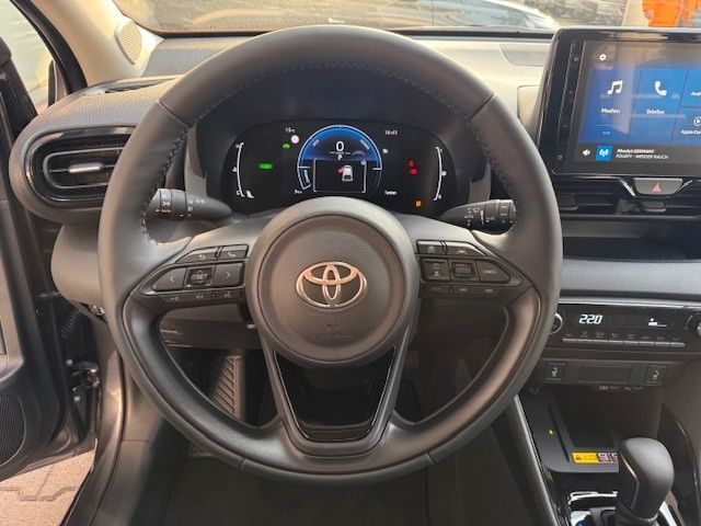 Fahrzeugabbildung Toyota Yaris Teamplayer 1.5l Hybrid 116PS Automatik!