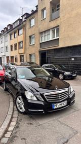Mercedes-Benz Mercedes E200 - Mercedes-Benz 200 in Stuttgart