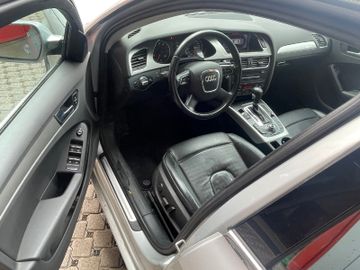 Bild 21 Audi A4 2.0 TFSI 155kW quattro Attraction nur Export