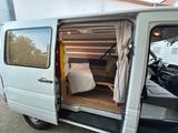 Mercedes-Benz Ausgebauter Sprinter Bus Camper Van - aus 2005: Van