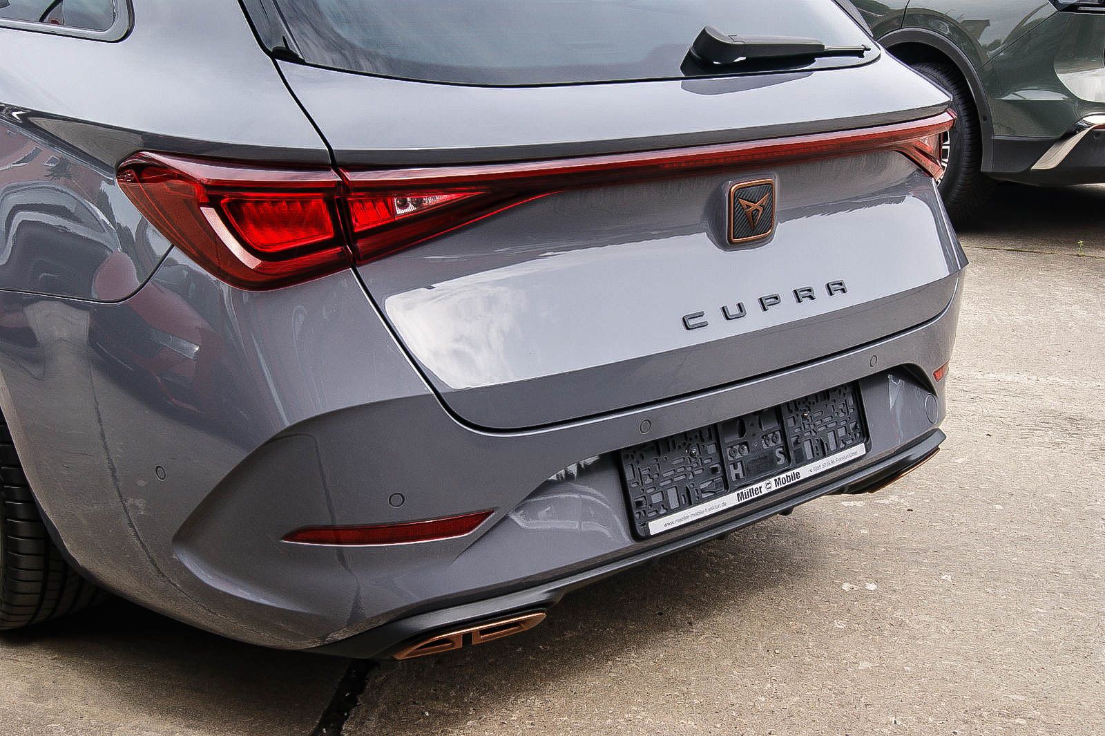 Fahrzeugabbildung CUPRA Leon Sportstourer e-Hybrid PANORAMA CARPLAY ACC
