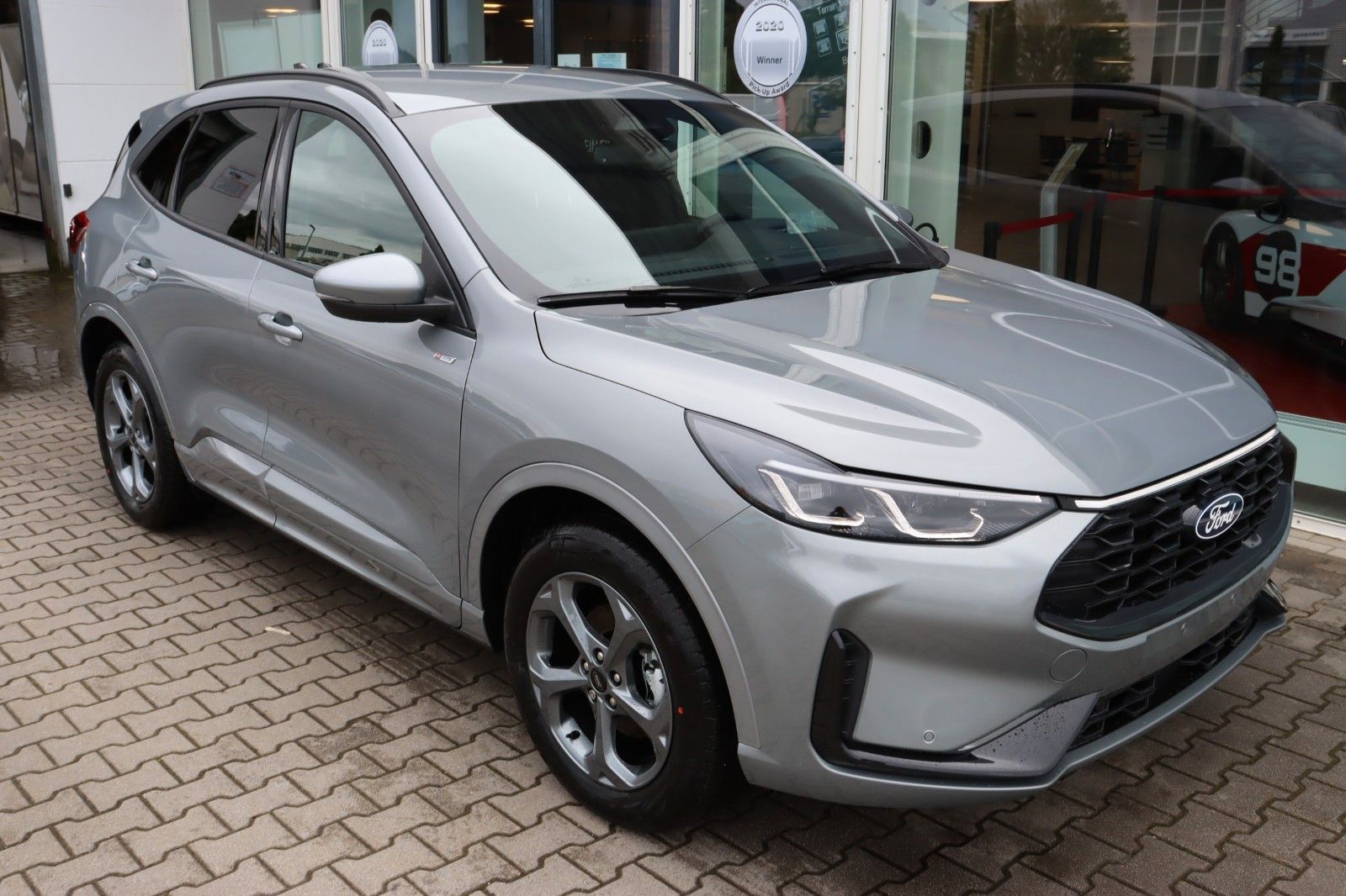 Ford Kuga ST-Line FHEV NEUES MODELL 2,5l Duratec 4x4