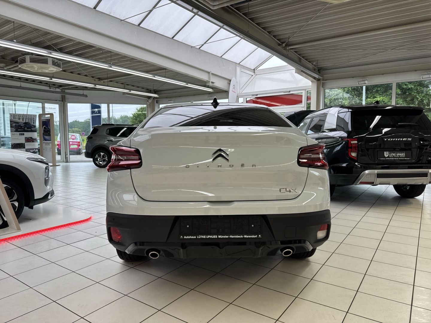 Fahrzeugabbildung Citroën C4 X PureTech 130 S&S EAT8 Max Navi  LED