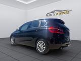 BMW 216 Active Tourer*KLIMA*TÜV NEU*1.HAND* - schwarze BMW 216 Active Tourer