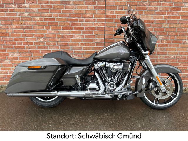 Harley-Davidson FLHXS Street Glide Special 107