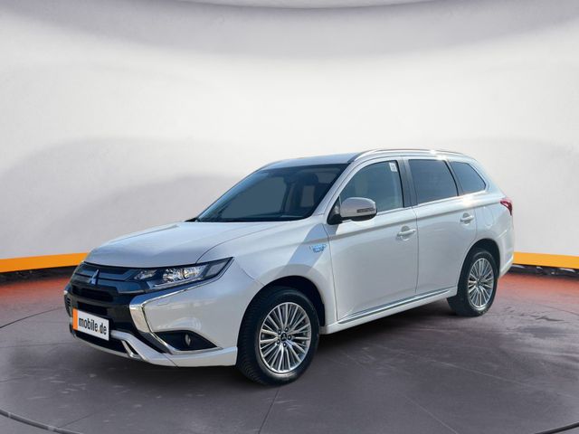 Mitsubishi Outlander PHEV Basis Spirit 4WD 2.4 Plug-in Navi