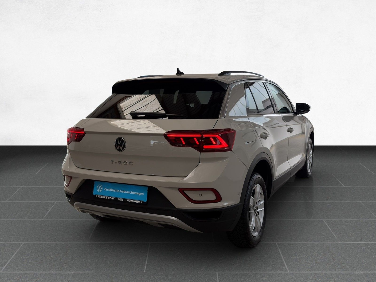 Volkswagen T-Roc Move 1.5 TSI DSG AHK Rückfahrk Sitzhz LED foto 4