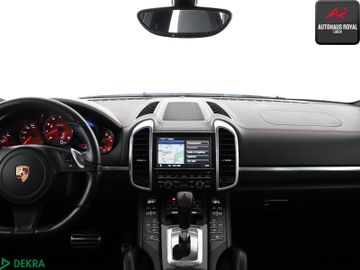 Porsche Cayenne - 9