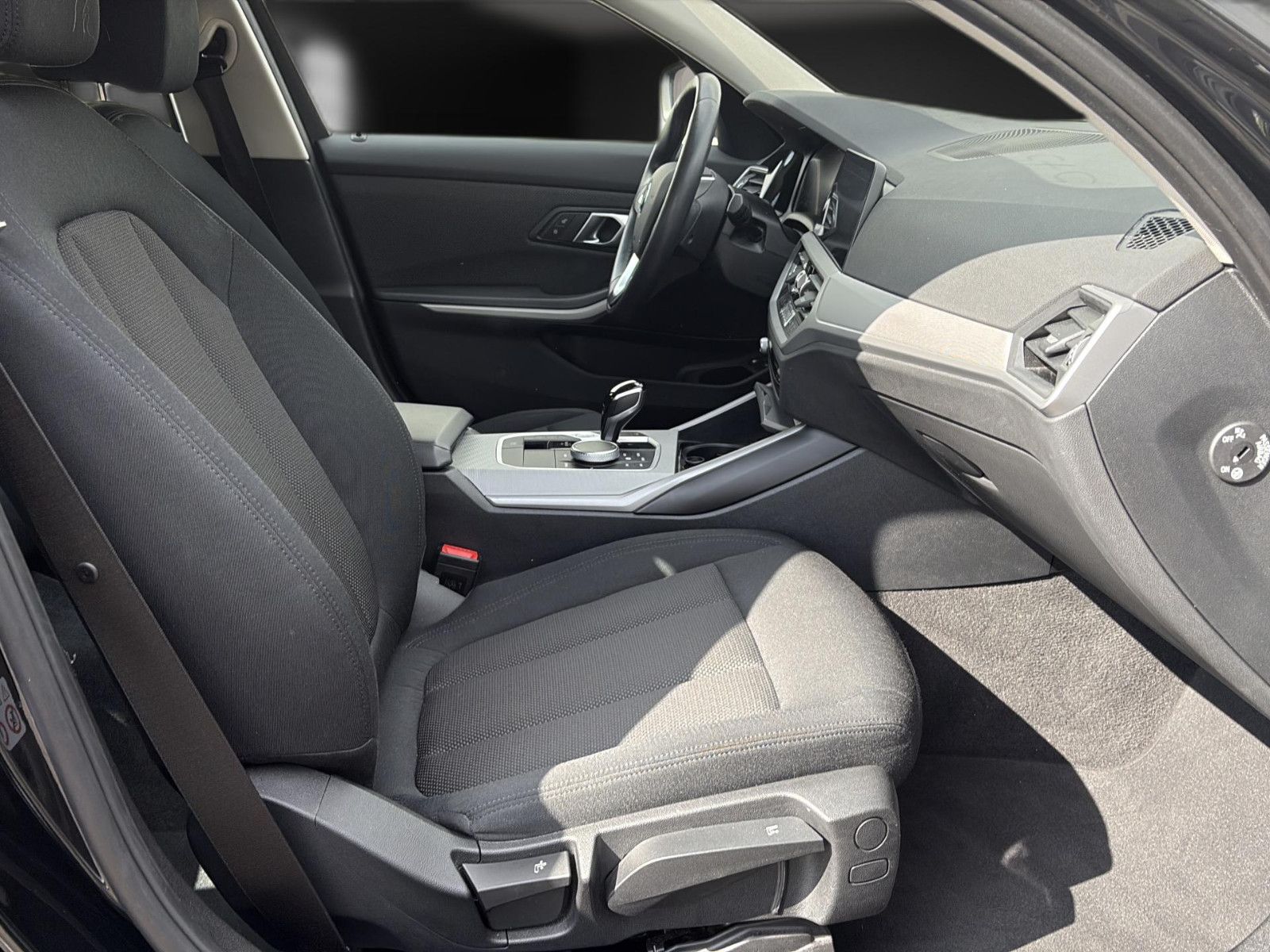 BMW 330 e Advantage AHK*LiveCP*LED*Navi+*DAB*Spur foto 13