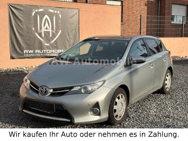 Toyota Auris Life+