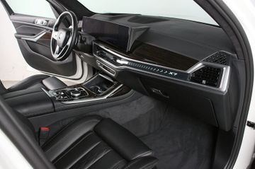 BMW X7 - 6