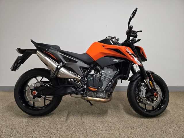 KTM 790 Duke 2024