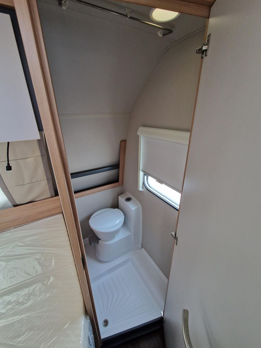 Fahrzeugabbildung Knaus Sport 450 FU