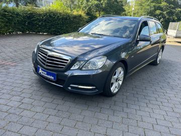 Mercedes E 220 - 8