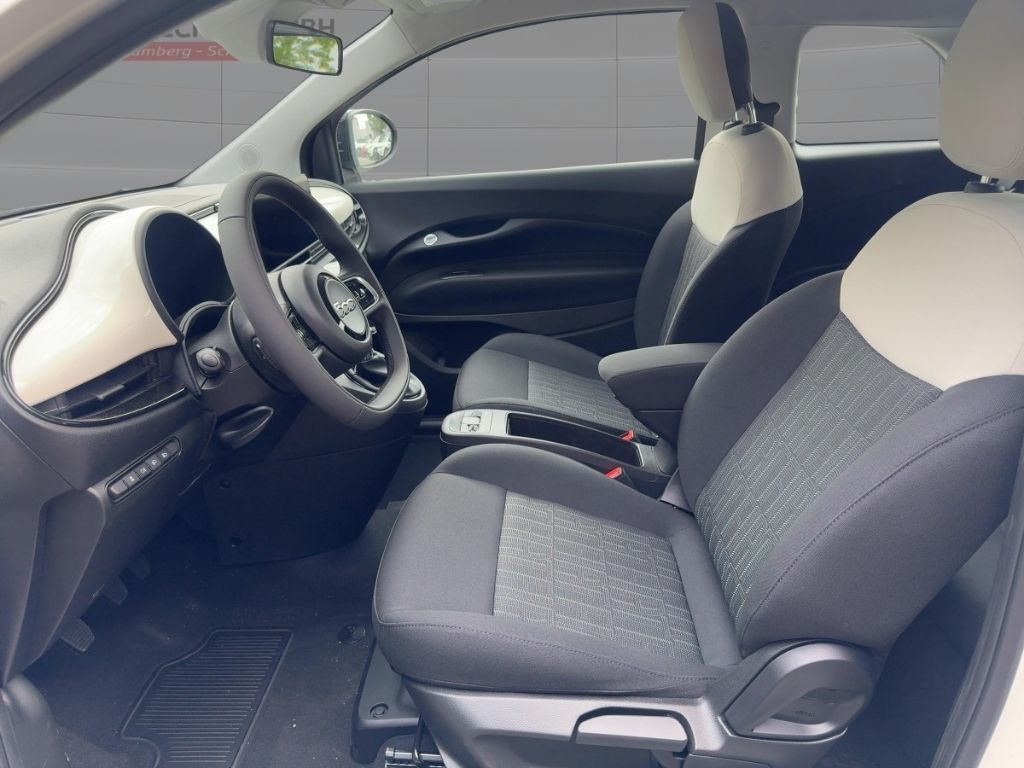 Fahrzeugabbildung Fiat 500 Hybrid Limousine ICON, K-Paket,Rückfahrkamer
