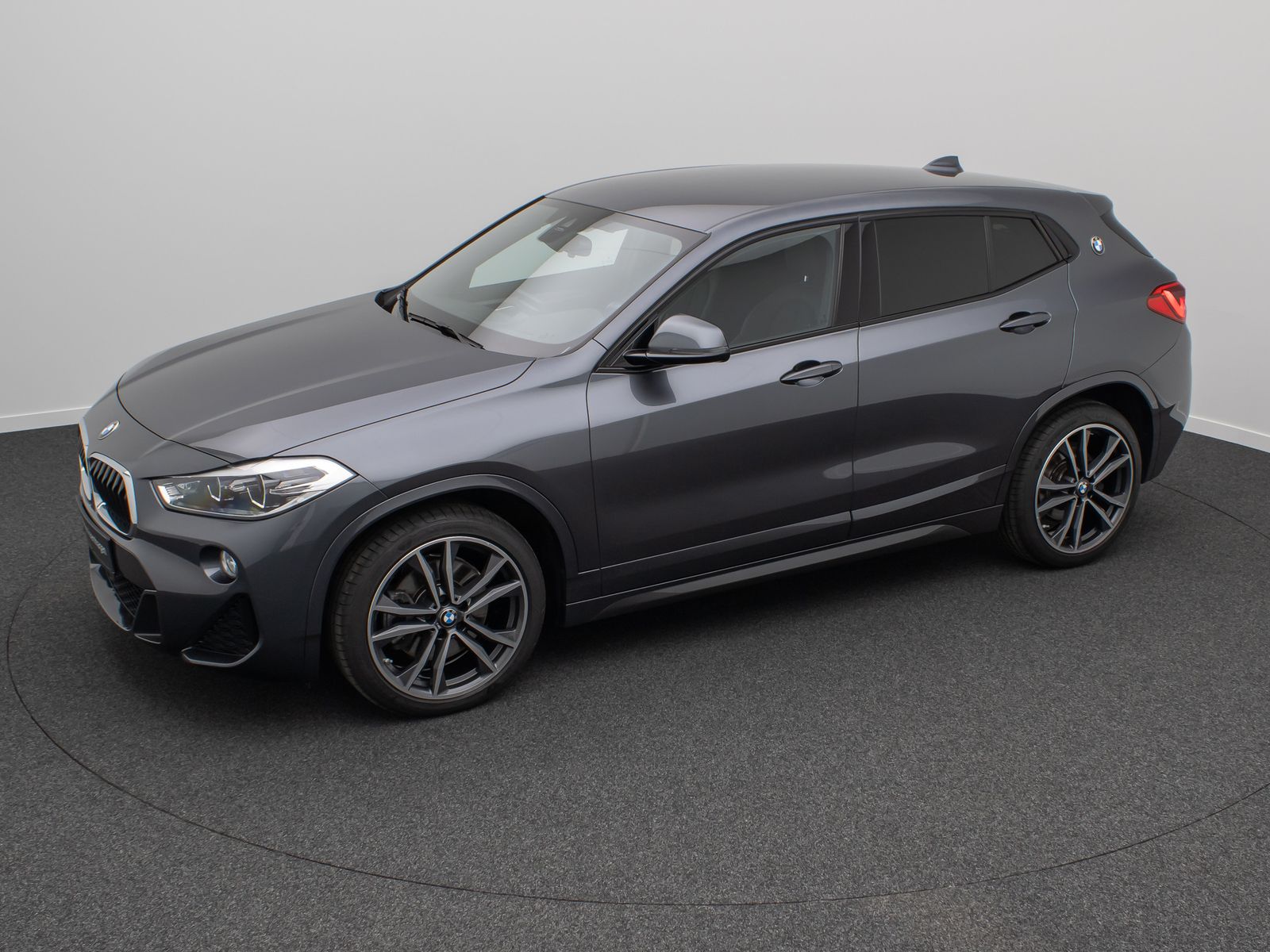 Fahrzeugabbildung BMW X2 xD20d M Sport Navi+ Alarm DAB HUD H/K 19Zoll