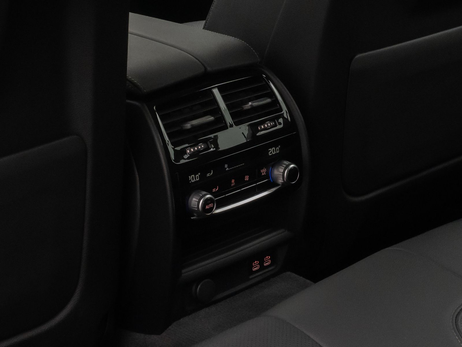 Fahrzeugabbildung BMW 520d DriveAssist AHK 4xKlima Alarm DAB Kamera