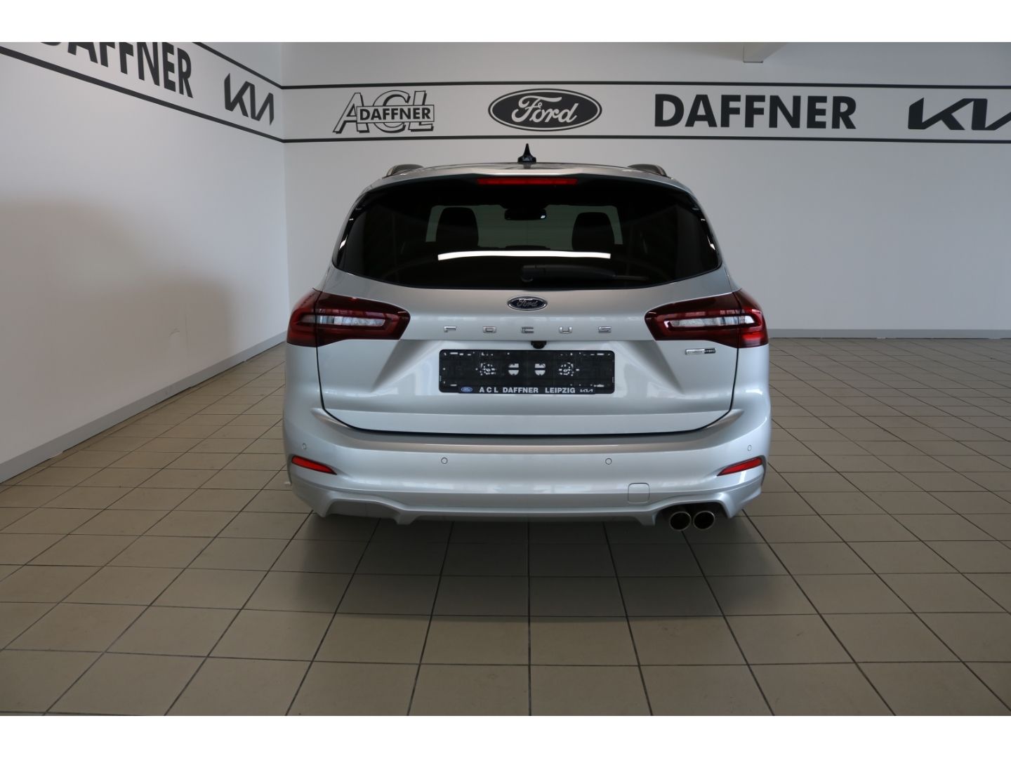 Fahrzeugabbildung Ford Focus Turnier ST-Line X 1.0 EcoBoost Mild-Hybrid