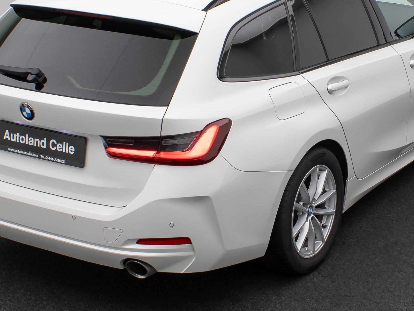 Fahrzeugabbildung BMW 320i DAB Leder MSport AHK Lenkradheizung Sport