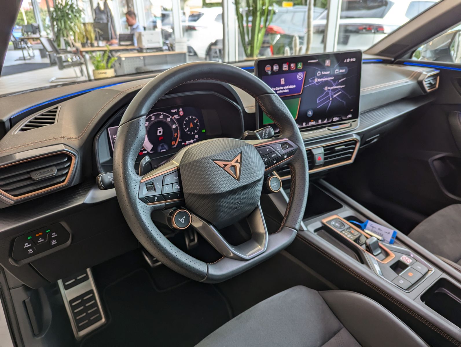 CUPRA Leon 1.5 eTSI Intelligent-Dynamic-Edge-Paket - Image 19