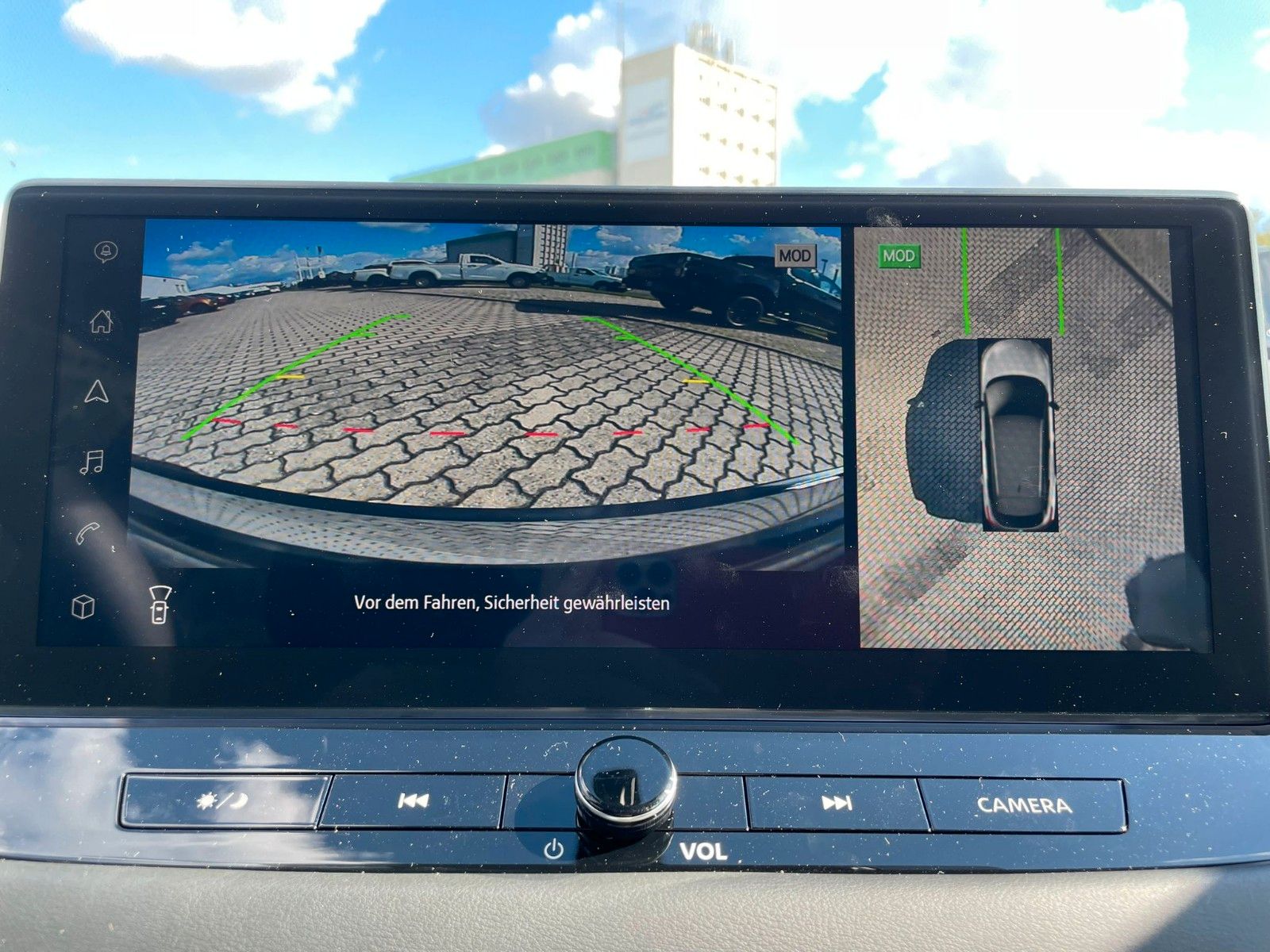 Fahrzeugabbildung Nissan Qashqai 1.3 DIG-T 4WD Tekna ProP+HUD+PANO+BOSE