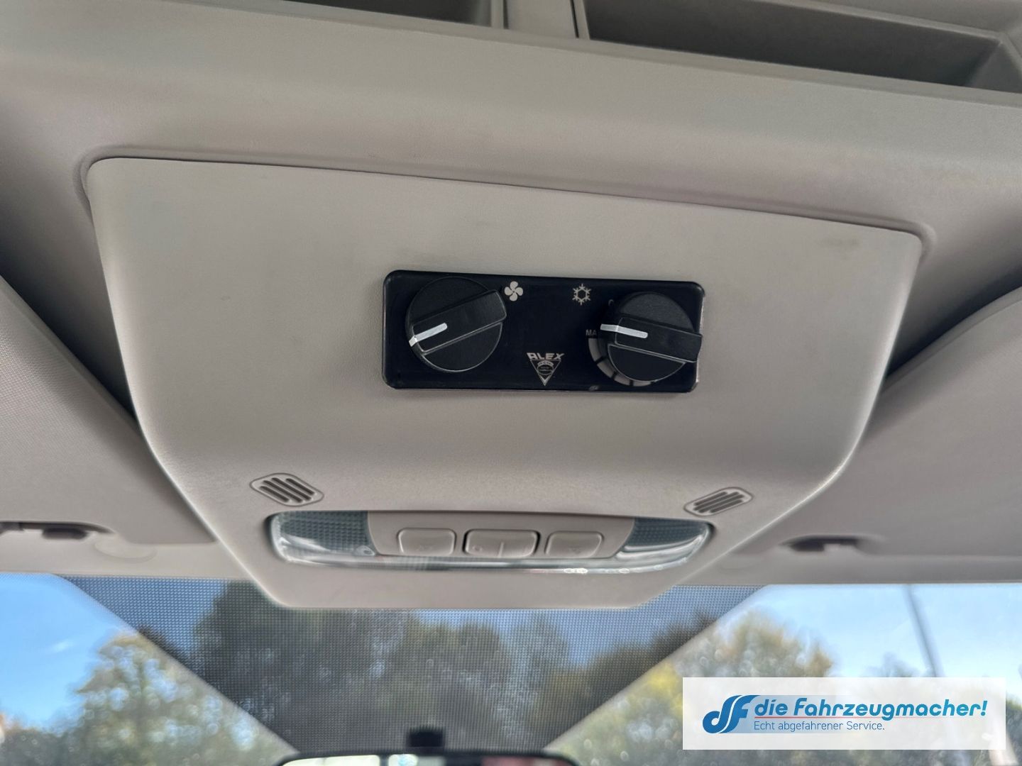 Fahrzeugabbildung Ford Transit Kombi 350 L3 Trend 2.2 TDCi DPF *7155 *K
