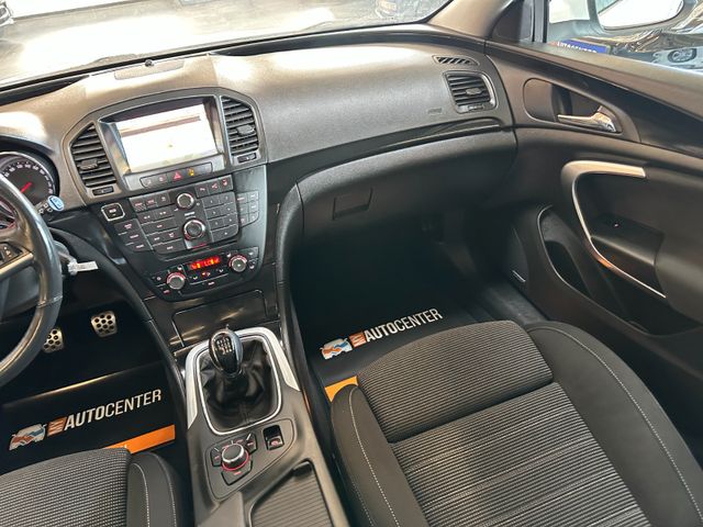 Opel Insignia A Sports Tourer Sport 4x4 *Xenon*1Hand*