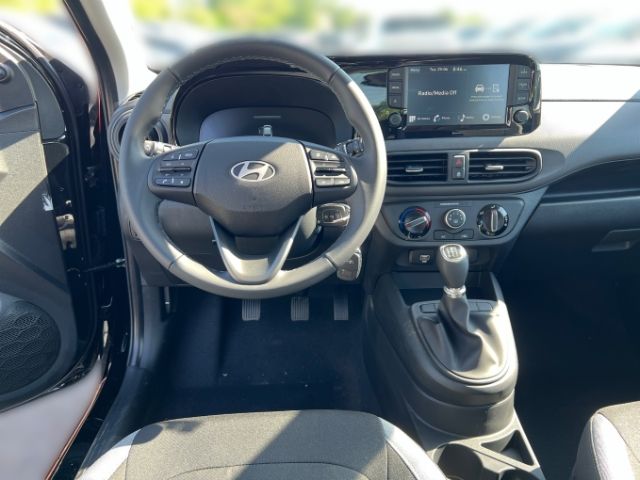 Fahrzeugabbildung Hyundai i10 1.0 MJ24 M/T Select KLIMA+RADIO+TEMPOMAT+UVM