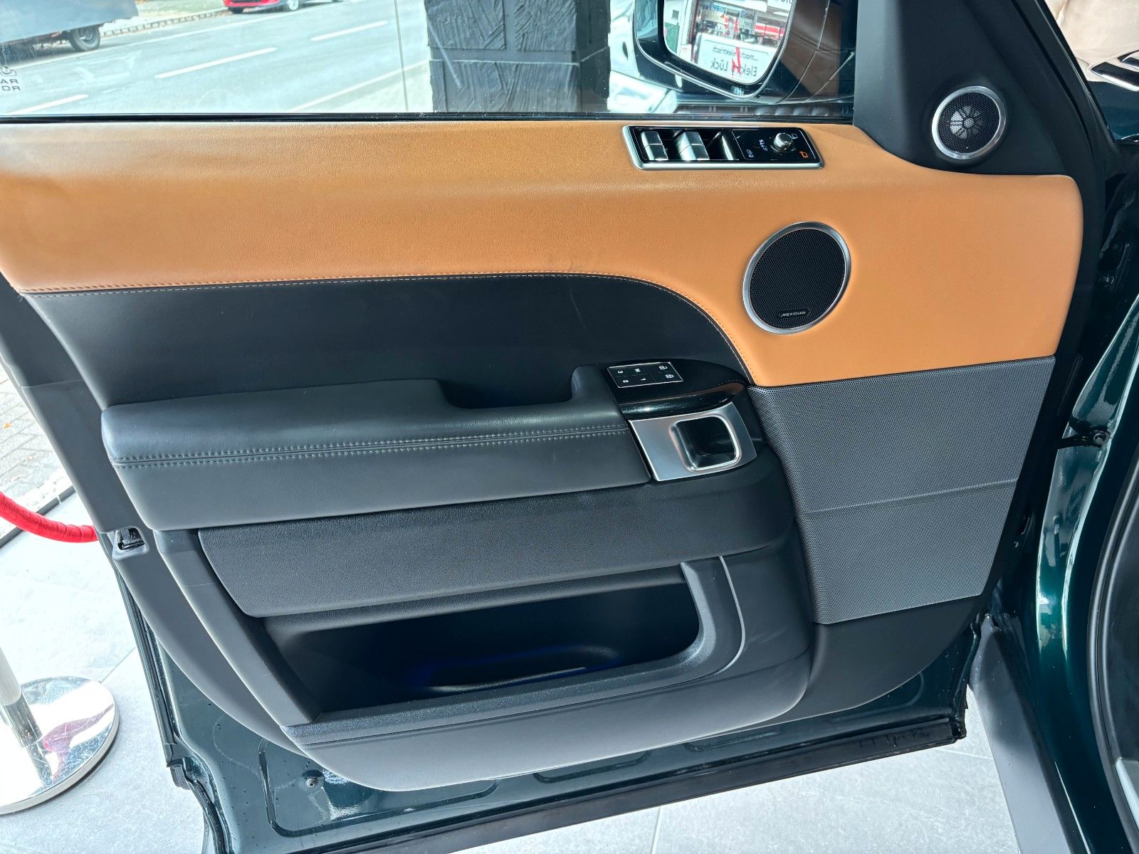 Fahrzeugabbildung Land Rover Range Rover Sport D350 Pano*Meridian*Keyless*Kam