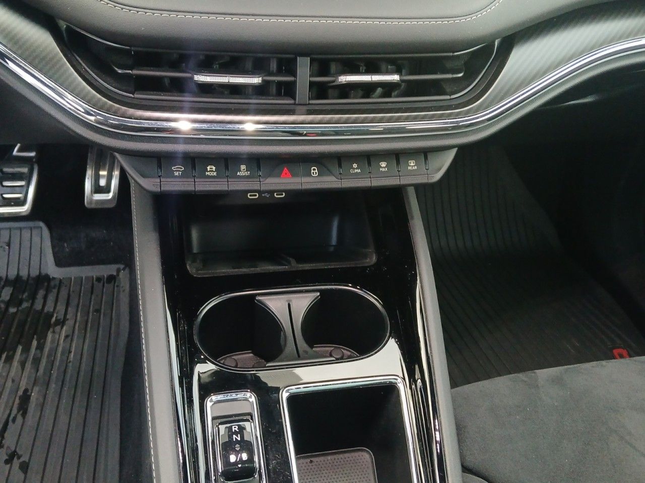 Fahrzeugabbildung SKODA Enyaq 80 Sportline AHK Kamera DCC