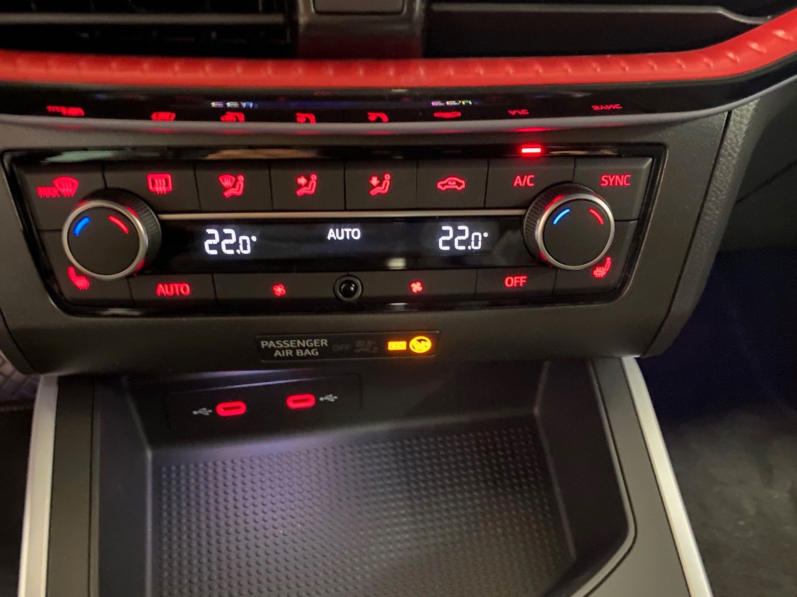 Fahrzeugabbildung SEAT Arona 1.0 TSI FR Garantie 2030+voll LED++KAMERA+