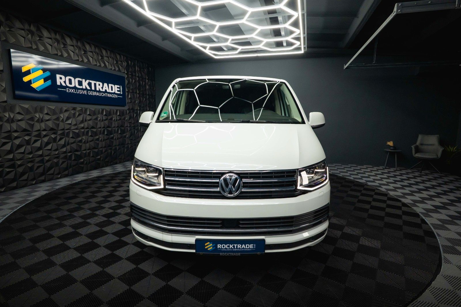 Fahrzeugabbildung Volkswagen T6 Multivan Generation Six *LED*Memory*ACC*