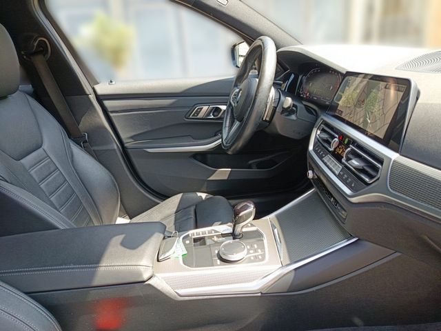 BMW 320, 2021 — 23