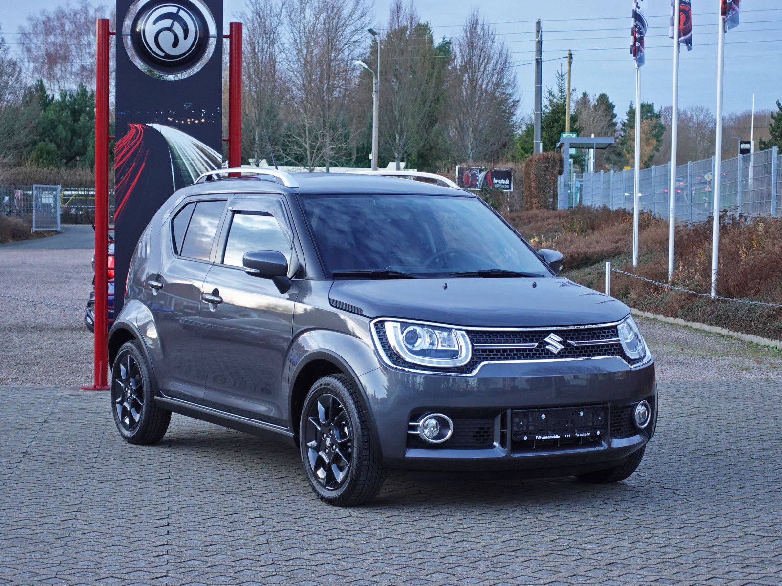 Fahrzeugabbildung Suzuki Ignis 1.2 DUALJET Comfort+ I. Hd RFK Navi App