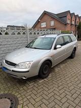 Ford Mondeo 1.8 16V - Ford Mondeo aus 2001: Kombi
