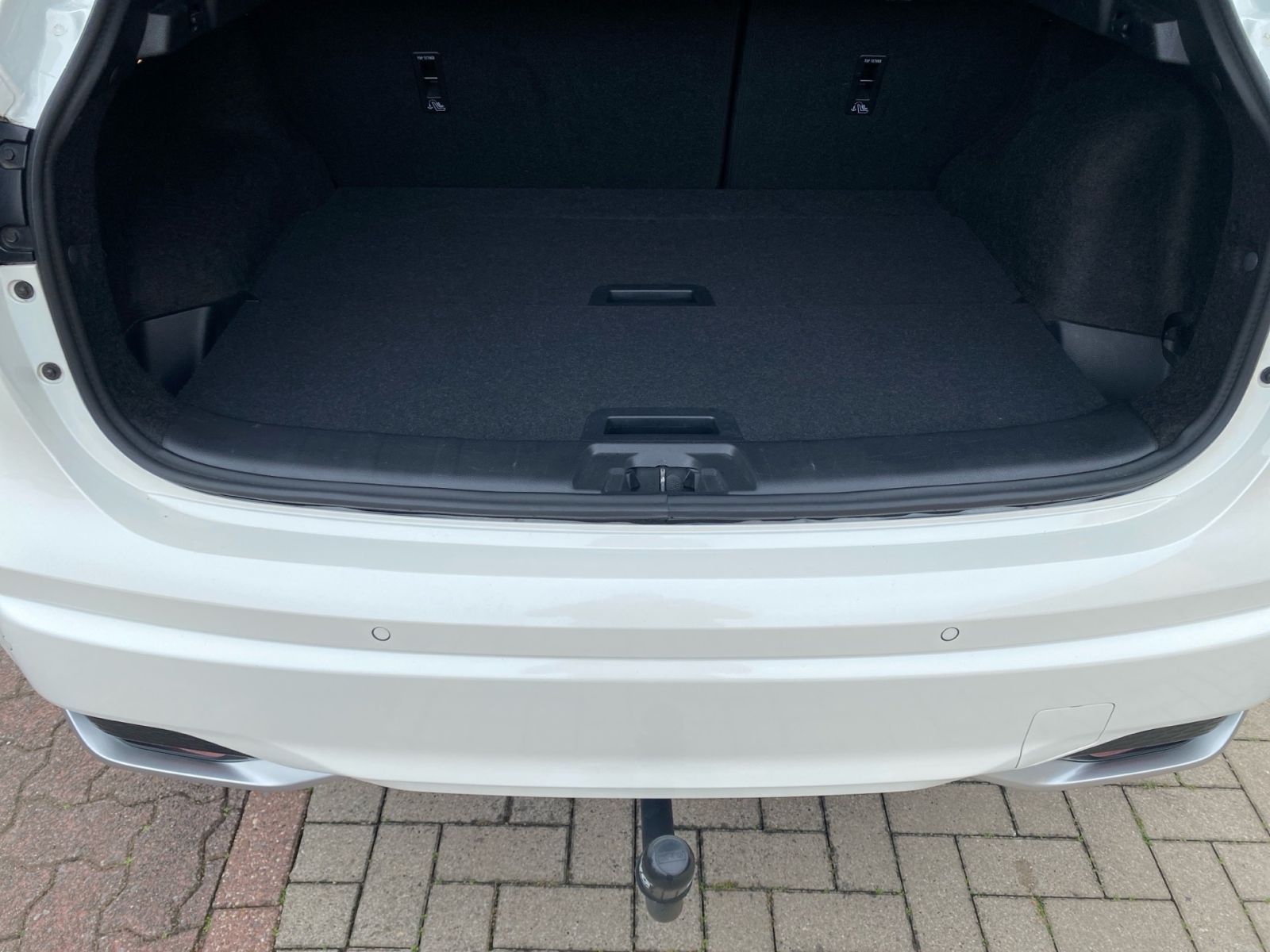 Fahrzeugabbildung Nissan Qashqai 1.3 DIG-T Automatik Tekna+ *AHK*Bose*GJR