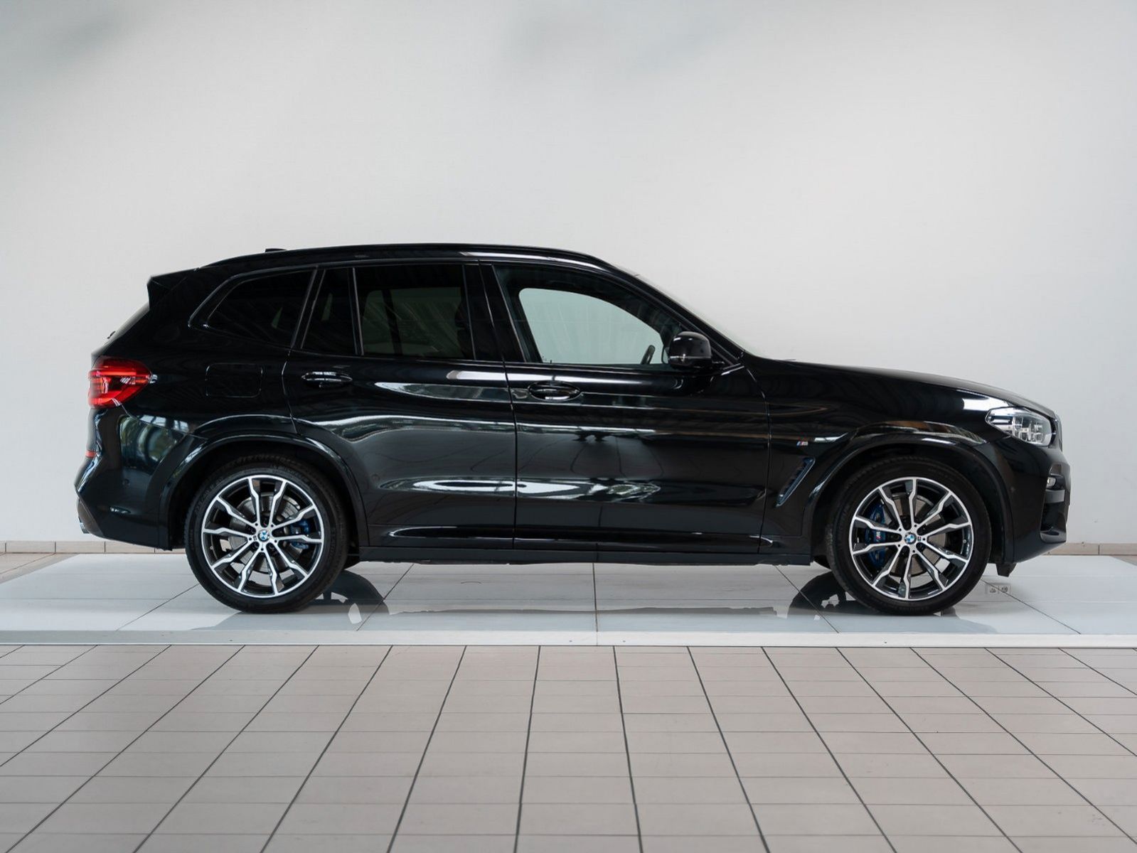 Fahrzeugabbildung BMW X3 xD30d M Sport Kamera HUD HiFi Panorama 20Zoll