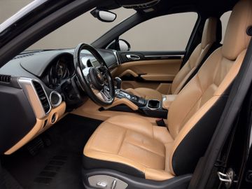 Porsche Cayenne - 7