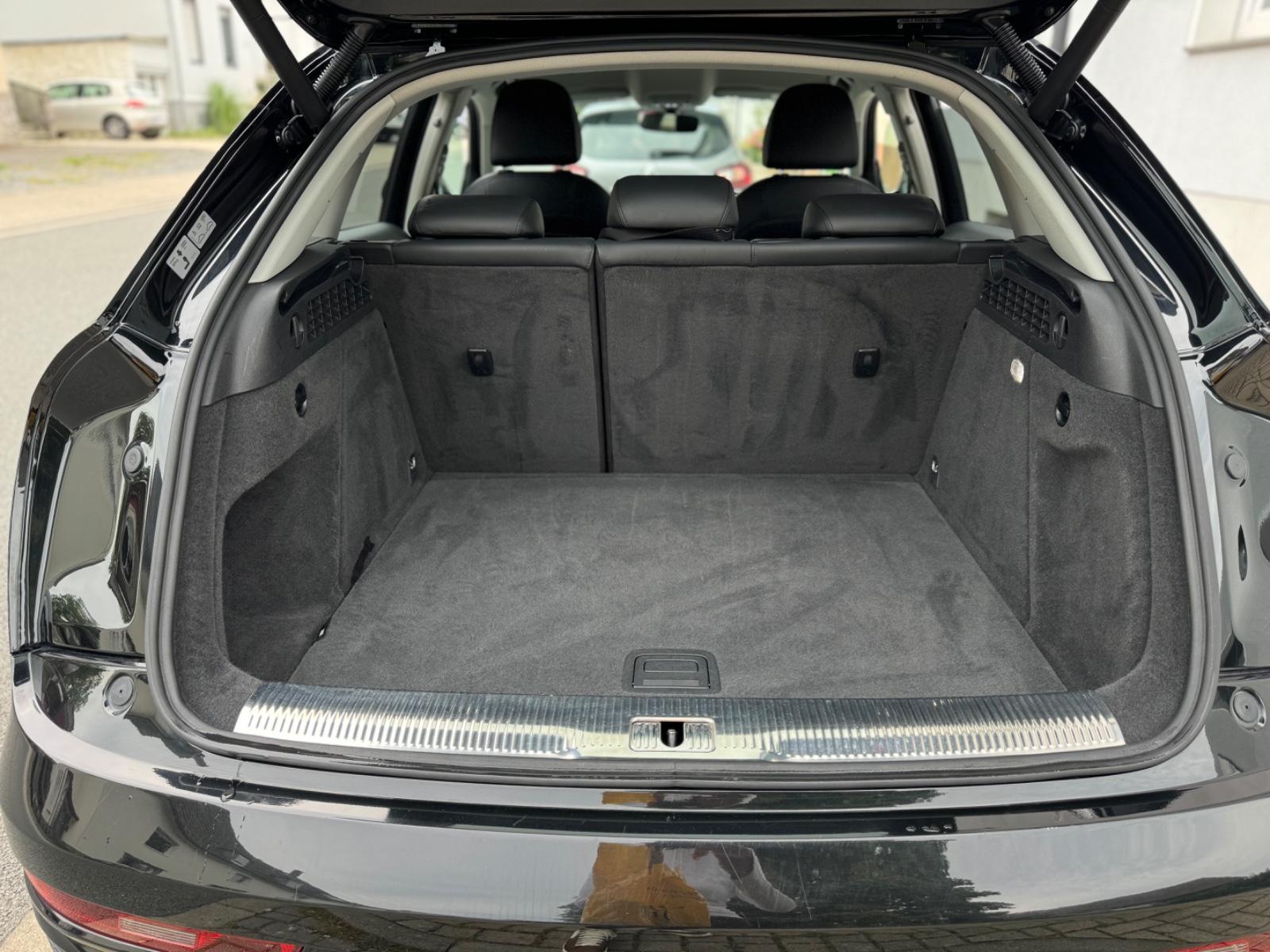 Audi Q3 2.0 TFSI quattro S line | S tronic | Led