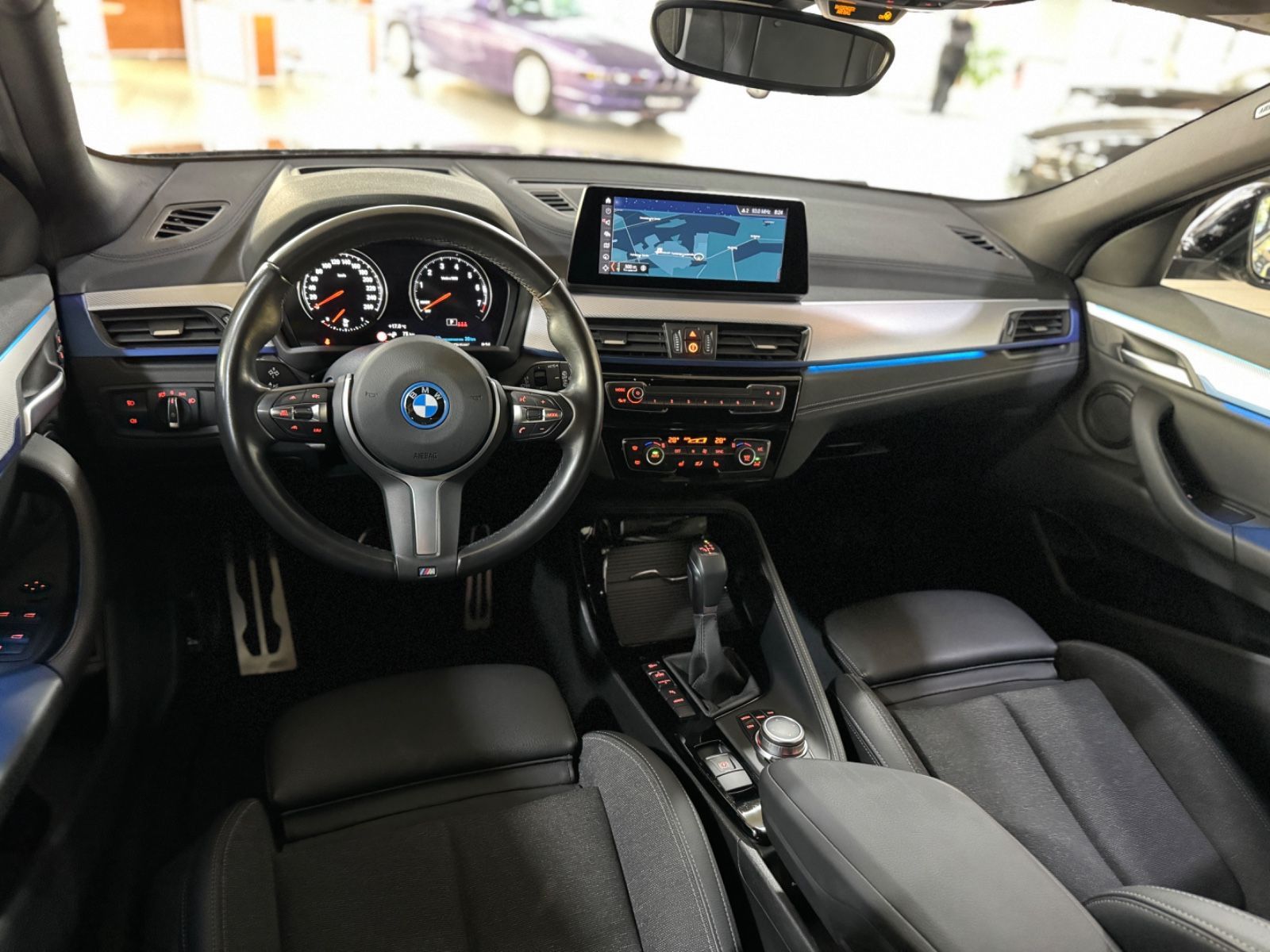 Fahrzeugabbildung BMW X2 xD25e M Sport HUD DAB HiFi LED Alarm 19Zoll