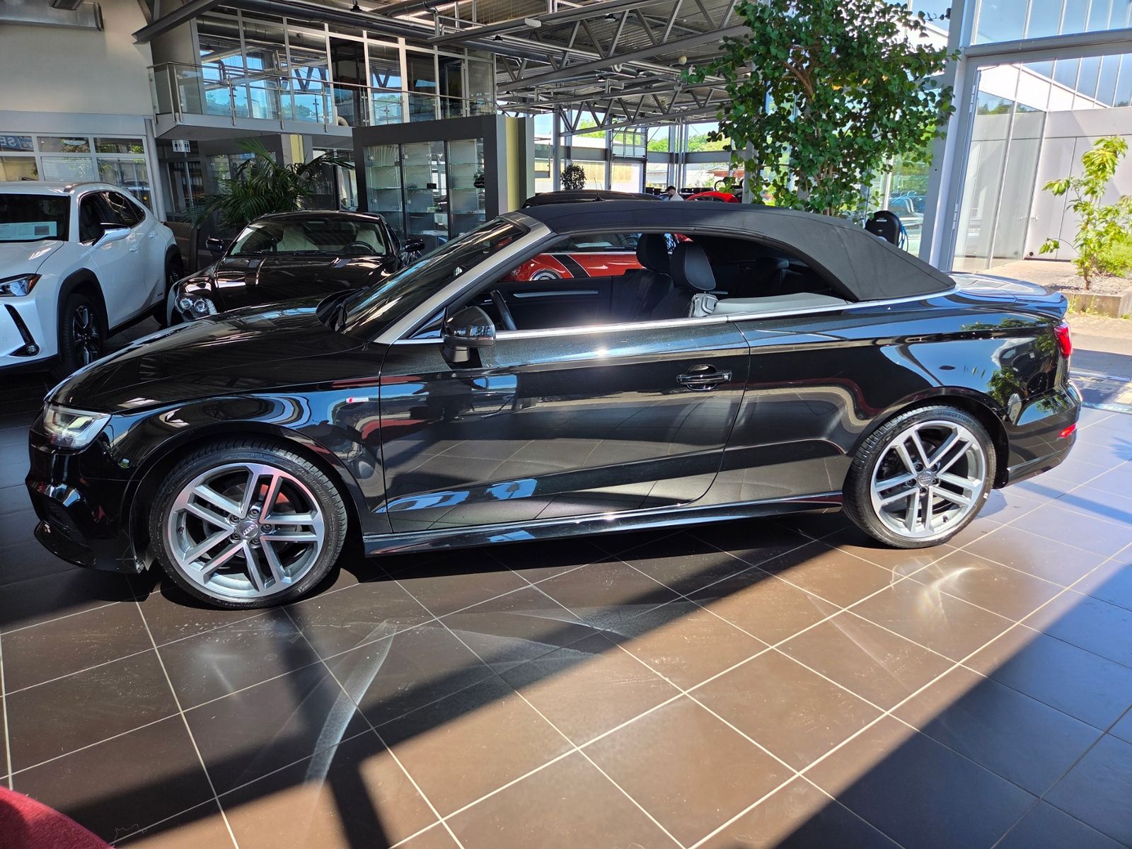 Fahrzeugabbildung Audi A3 Cabriolet S Line KLIMA LED NAVI SHZ