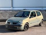 Renault Clio 1.4 benzin Neue TUV - gebrauchte Renault Clio aus dem Jahr 2001