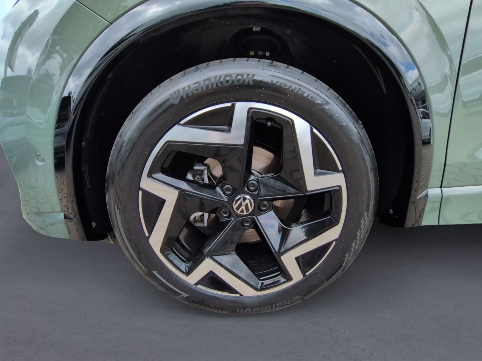 Tiguan R-Line 1.5 eTSI DSG AHK+APP+ACC+LED+