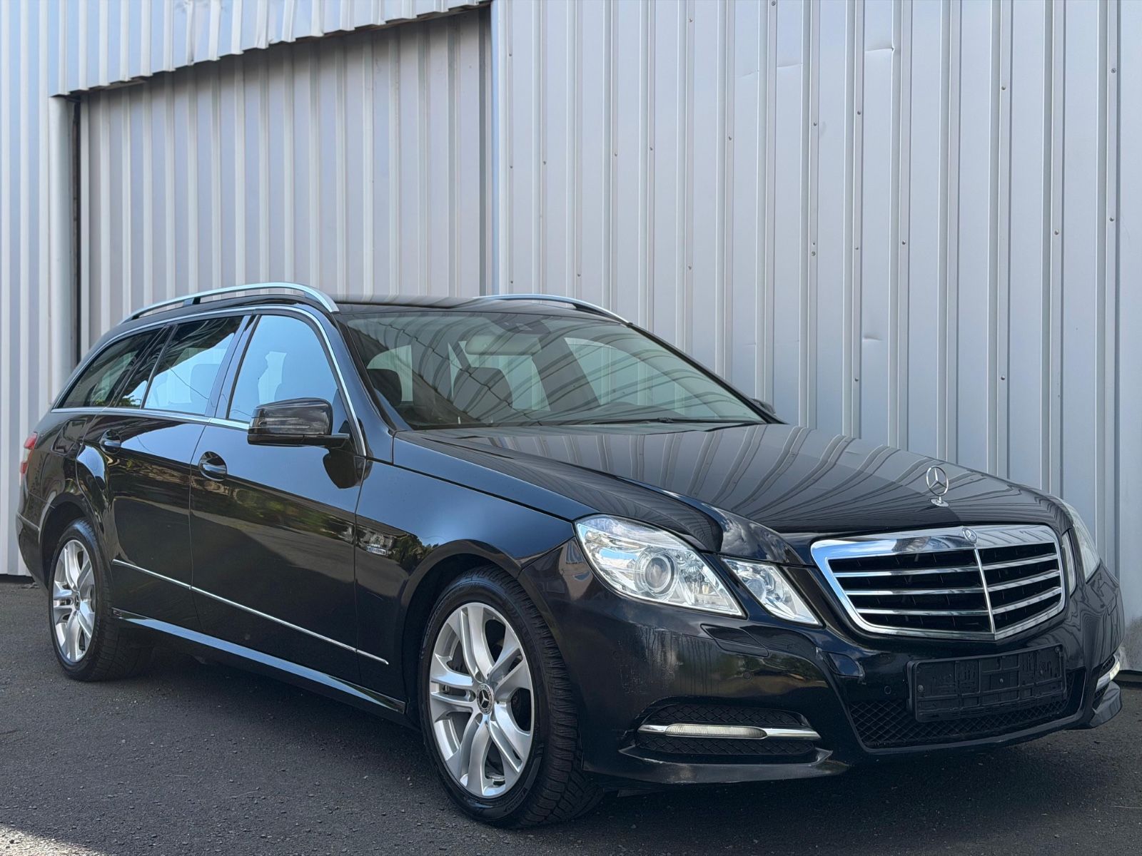 Mercedes E 200 - 1