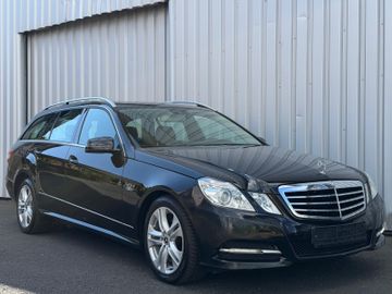 Mercedes E 200 - 1
